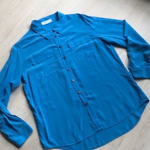 Vince Camuto blue silk button down shirt , blouse.